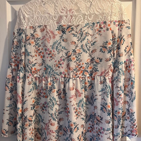 Small sheer top #558 - Picture 6 of 8